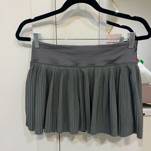 Lululemon Gray Pleated Women's Skirt